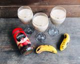 A picture of step 3 of Banana coffee shake.