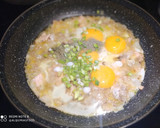 Foto del paso 3 de la receta: Tostadas de Revueltos con Salmón