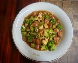 Foto langkah ke 4 dari resep Tumis Brokoli Sosis.