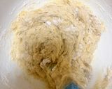 Foto langkah ke 4 dari resep Banana Cake.