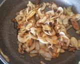 Foto del paso 5 de la receta Champiñones Salteados con ajo, cebolla y soja dulce