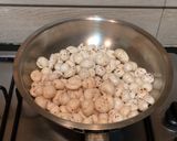 A picture of step 1 of Gur makhana.
