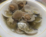 Foto del paso 4 de la receta: Almejas amb salsa marinera verde i vi blanc