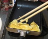 Foto langkah ke 5 dari resep Dashimaki Tamago (Japanese).