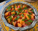 Une image de l'étape 13 de Salade de melon, groseilles rouges, pomelo, abricots et menthe.