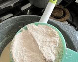 A picture of step 4 of Creamy Custard Cake.