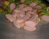 Foto langkah ke 3 dari resep Orak arik tahu sosis.