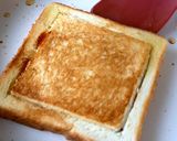 A picture of step 11 of Pocket pizza toast.