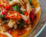 Foto langkah ke 4 dari resep Tumis jamur kemangi.