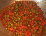 A picture of step 7 of Carrot and Peas Curry.