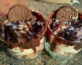 A picture of step 5 of Oreo mouse dessert.