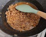 Foto langkah ke 4 dari resep Ayam Cincang Kecap (Isian Bakpao).