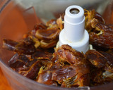 Foto del paso 1 de la receta: Dulce de dátil en pan