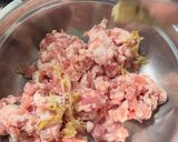 รูปขั้นตอนการทำที่ 2 ของ ต้มจืดหมูสับสาหร่าย สุดแซ่บ