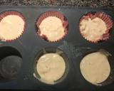 Foto del paso 2 de la receta: Cupcake salados al queso con salsa, súper húmedos y ricos