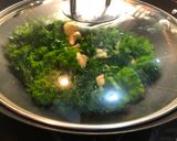 Foto del paso 3 de la receta: Spaghetti con pollo, kale y limón
