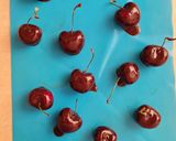 Foto del paso 4 de la receta: Cerezas bañadas en chocolate versión saludable 🍒