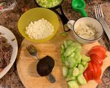 Foto del paso 1 de la receta: Tostadas de carne deshebrada