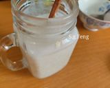 A picture of step 2 of Overnight Oats with Nuts.