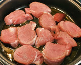 Foto del paso 3 de la receta: Medallones de Solomillo de cerdo a la Pimienta verde