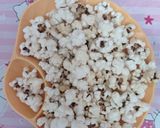 Hình bước làm 3 của món Bắp rang bơ bằng nồi chiên k dầu (không cần dầu ăn)