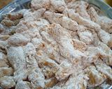 A picture of step 5 of Super Crispy Chicken Strips Bouquet.