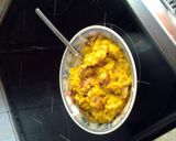 A picture of step 5 of Octopus with saffron rice.