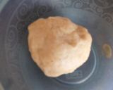 A picture of step 2 of Besan ki khasta mathri.