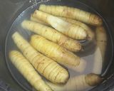 Hình bước làm 2 của món Củ Bình Tinh Luộc
