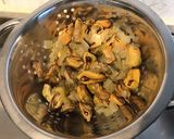 Une image de l'étape 2 de Salade de riz aux moules,tomates et courgette.