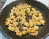 Foto del paso 3 de la receta: Pollo jugoso con salsa de mango