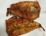 Foto del paso 3 de la receta: Pescadillas rebozadas a las hierbas provenzales