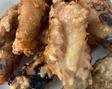 รูปขั้นตอนการทำที่ 2 ของ ปีกไก่คั่วพริกเกลือ (หม้อทอดไร้น้ำมัน)
