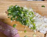 Foto del paso 1 de la receta: Pollo en salsa blanca
