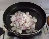A picture of step 1 of Shahi Chicken Rezala.