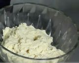 A picture of step 2 of Dahi bhalla.