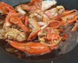 Foto langkah ke 2 dari resep Kepiting Masak Kecap.