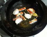 Foto del paso 6 de la receta: Salmonetes en escabeche de pimentón ahumado y tomates secos