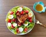 Hình bước làm 5 của món SALAD CÁ HỒI & SỐT CHANH DÂY