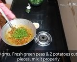 A picture of step 2 of Hare pyaz ke Sabzi (Spring onion's Sabji).