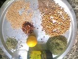 झातर मनकिश (अरेबिक ब्रेकफास्ट) (Jhatar Mankish recipe in marathi)