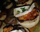 Foto del paso 3 de la receta: Champiñones rellenos de ternera y queso de cabra