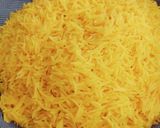 A picture of step 1 of Zarda Chawal 🧡❤️💛.
