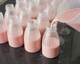 Foto langkah ke 3 dari resep Puding Sedot Strawberry.