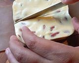 Foto langkah ke 6 dari resep Permen Susu Nougat Kacang.