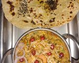 A picture of step 5 of Methi Matar Malai.