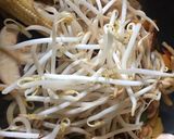 A picture of step 1 of Spicy noodles with tofu and cashew nuts 🌱.