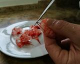 Foto del paso 1 de la receta: Carpaccio de gamba roja con grana padano y salsa de soja
