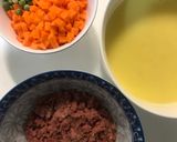 Hình bước làm 1 của món Khoai tây bọc thịt bò sốt carrot đậu hà lan