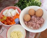 รูปขั้นตอนการทำที่ 1 ของ ข้าวผัดแหนมไข่ดาว